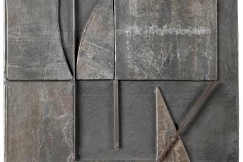 Stanislav Kolíbal: Geometrická kompozice, 1990, železo a plech na dřevě (jedná se o dvě díla), foto: Adolf Loos Apartment and Gallery