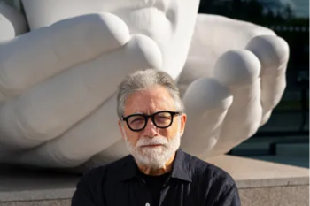 Sochař Jaume Plensa. Zdroj: Valea Art