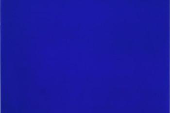 Yves Klein, "IKB 3, Monochrome bleu" (1960). Zdroj: Succession Yves Klein c/o Adagp Paris, Centre Pompidou.