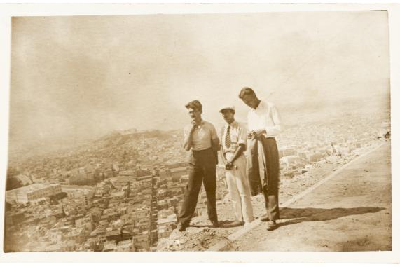 František Sammer s přáteli na Akropoli, zdroj: Sri Aurobindo Ashram Archives