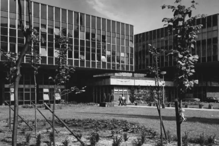 Pragerovy kostky, sídlo IPR a CAMP (nedat.), Zdroj: Archiv IPR Praha